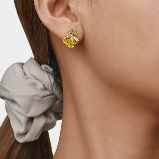 Gnoce Sparkling Honey Bee Stud Earrings_4
