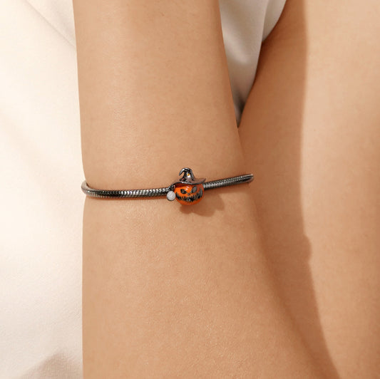 Gnoce Glow-in-the-Dark Pumpkin Wearing a Wizard Hat Charm_6