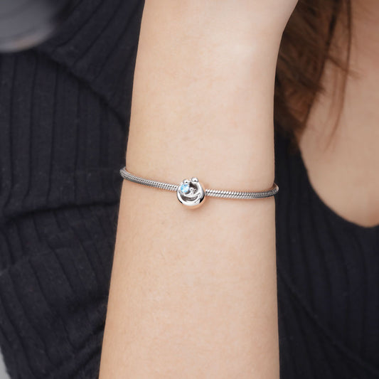 Gnoce Family Theme Embraces Love Charm_3