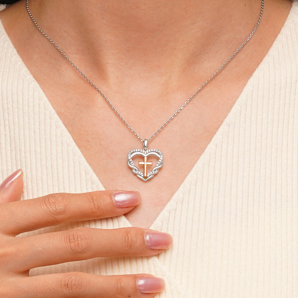 Gnoce Elegant Cross Heart Necklace_5