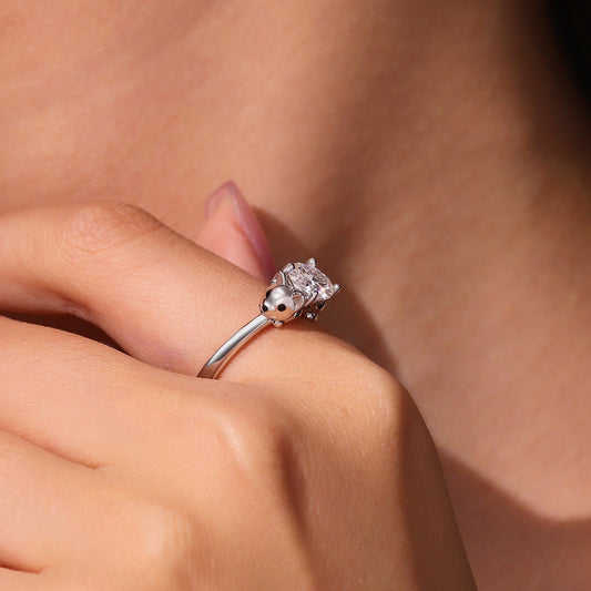 Gnoce Puppy Embraces Moissanite Round Cut Ring_9