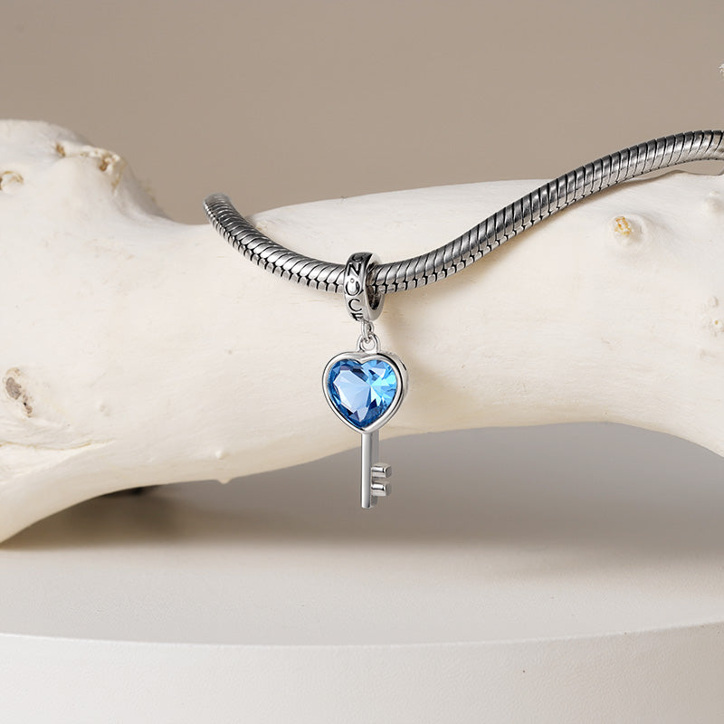 Gnoce Blue Love Heart Key Pendant Dangle Charm_4