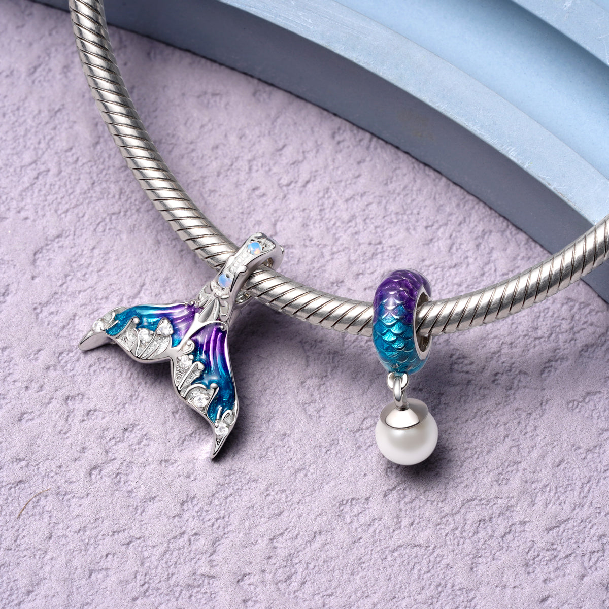 Gnoce Fantasy Fish Scale Pearl Stopper Charm_2