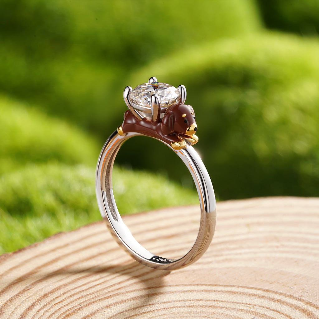 Gnoce Dachshund Dog Embraces Moissanite Round Cut Ring_7