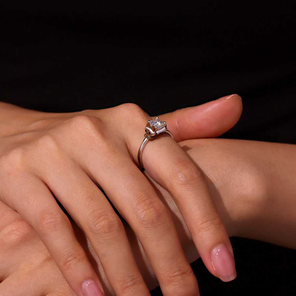 Gnoce Siamese Cat Embraces Moissanite Round Cut Ring_8