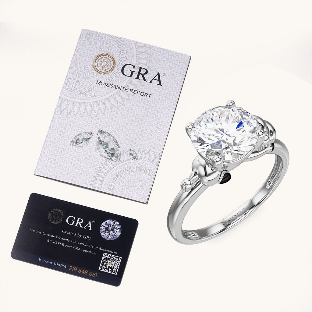 Gnoce Dairy Cow Embraces Moissanite Round Cut Ring_6