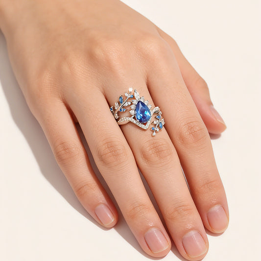 Gnoce Nature-Inspired Vine Pear-Cut Engagement Ring Set_2