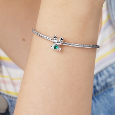 Charm Grenouille Embrasse